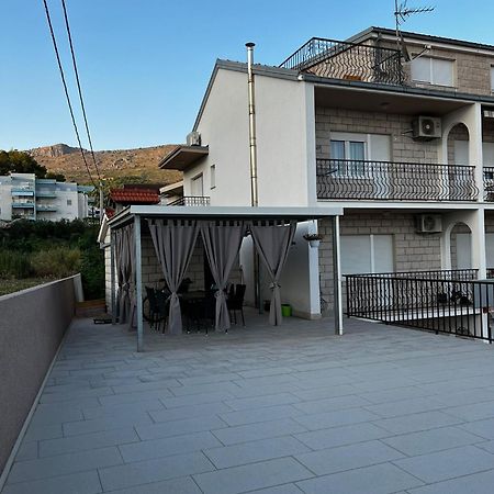 Apartmani Mila Подстрана Экстерьер фото