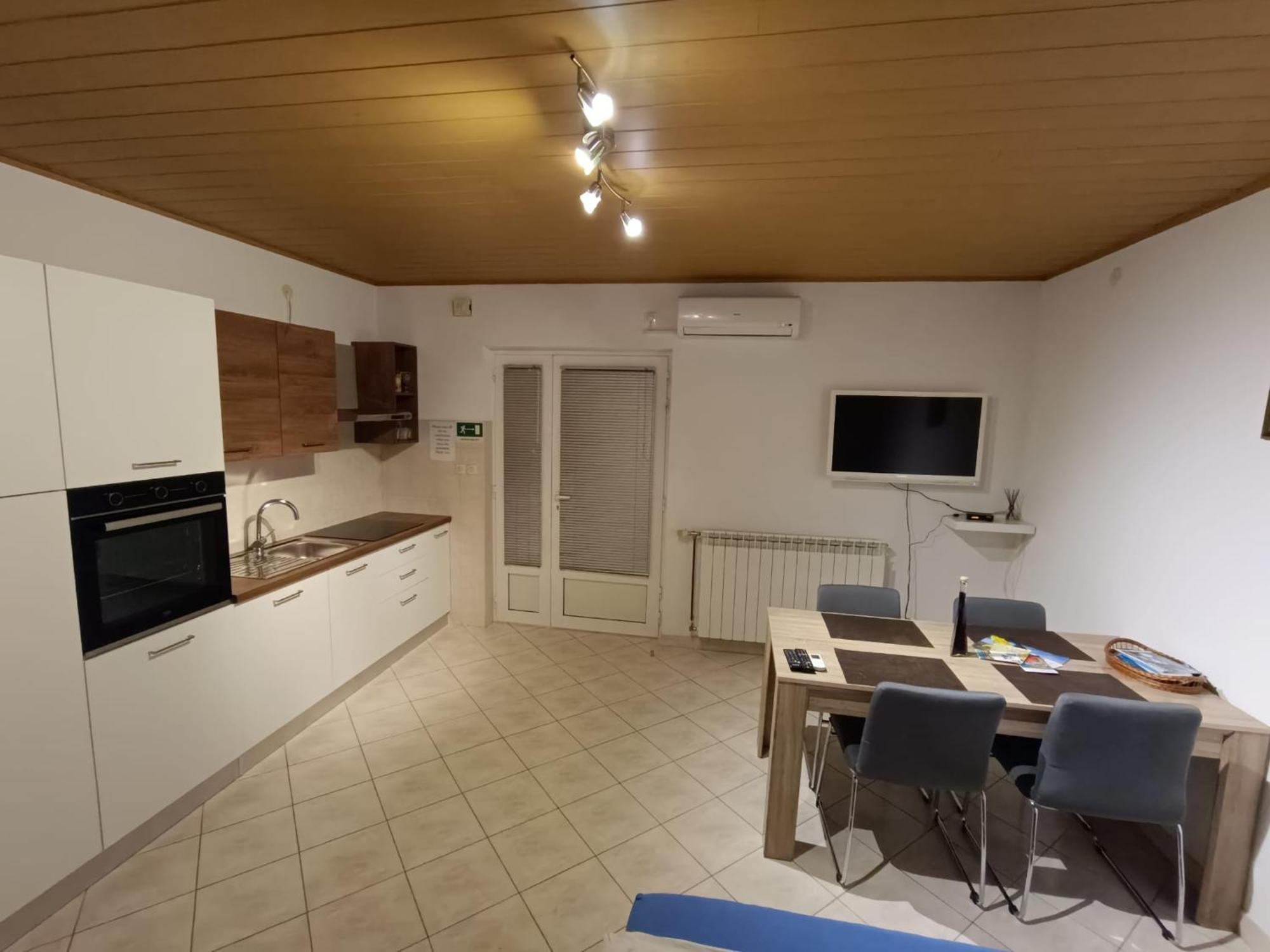 Apartmani Mila Подстрана Экстерьер фото