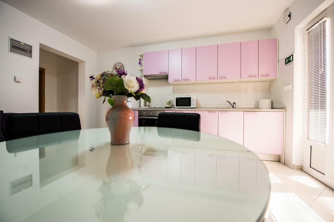 Apartmani Mila Подстрана Экстерьер фото