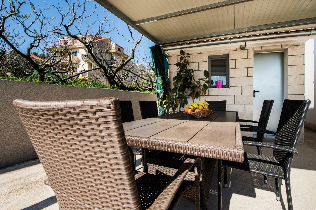 Apartmani Mila Подстрана Экстерьер фото