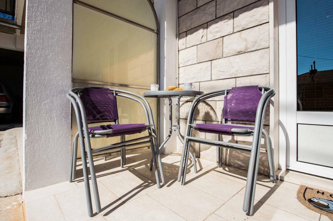 Apartmani Mila Подстрана Экстерьер фото